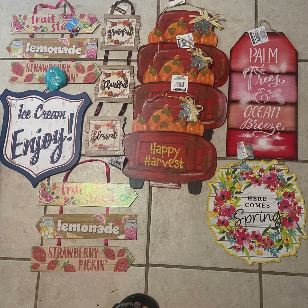Signs Home decor or crafting